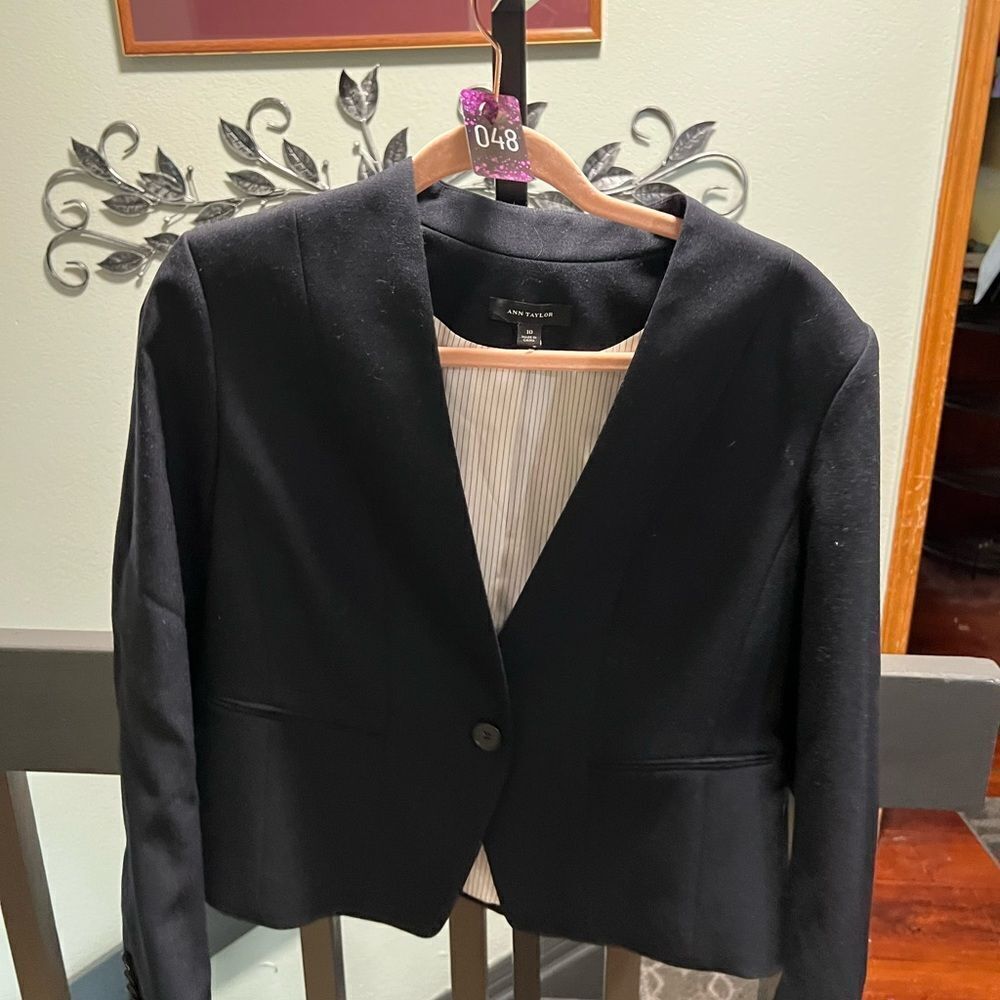 Ann Taylor Black Women's Blzer Size 10. #MC048
